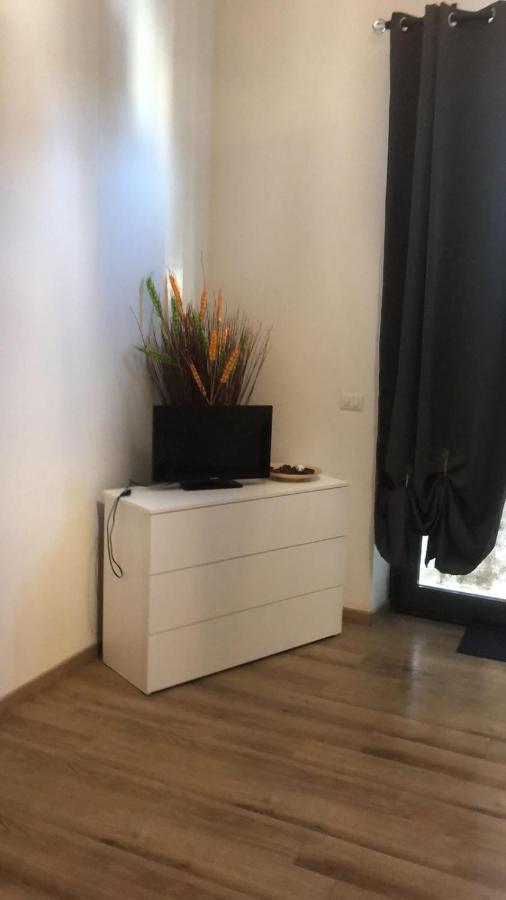 Monolocale Arredato Con Una Camera Apartment Parma Exterior photo